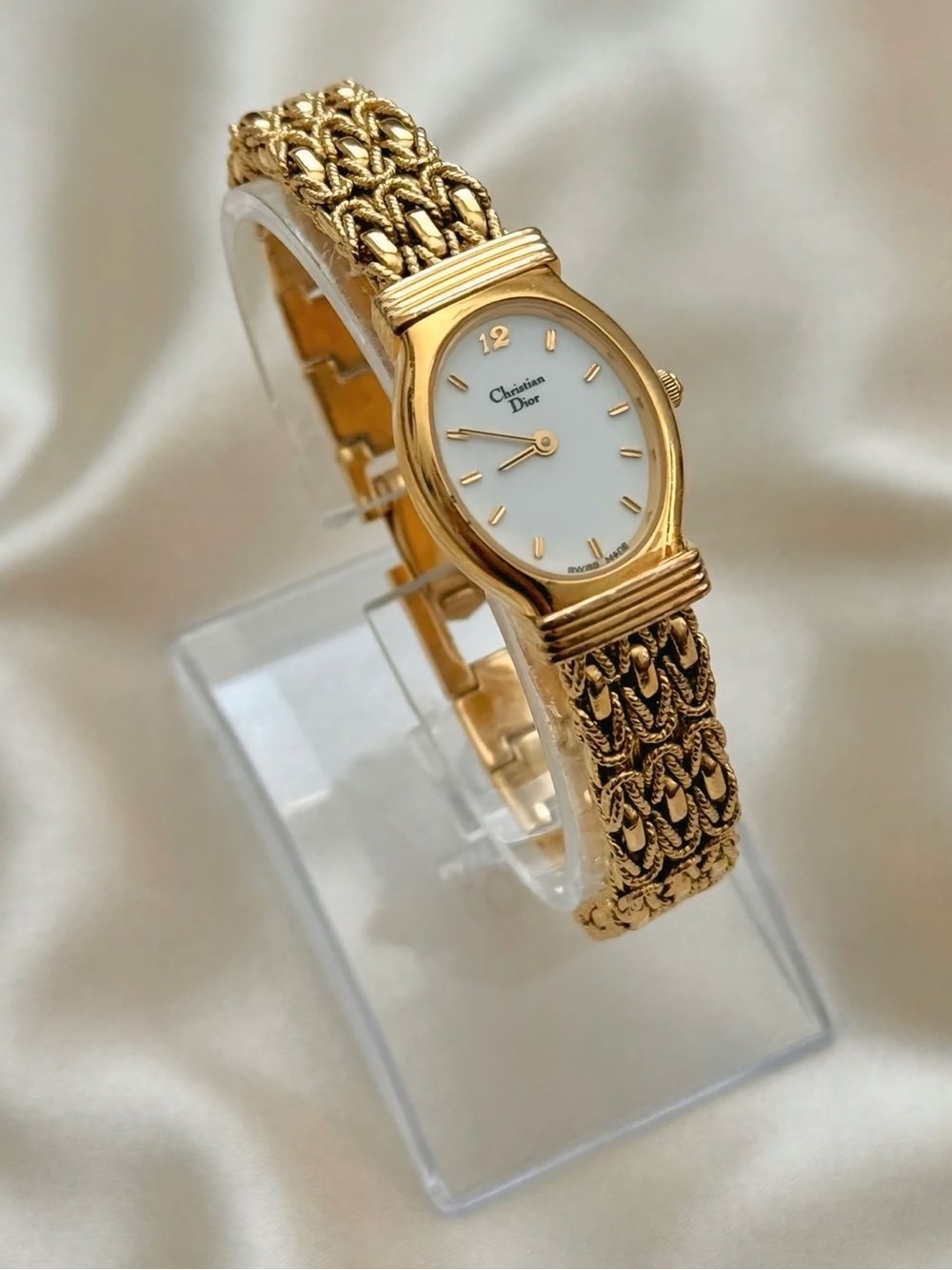 AUTHENTIC VERY RARE VINTAGE DIOR GOLD WATCH - WITH BOX - Picture 4 of 9